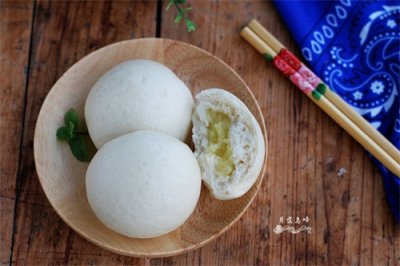 原来自己做奶黄馅这么简单啊!搅拌后煮一煮,谁都会做呀!快收藏