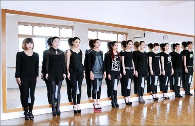 模特形体训练:一个人在家也能练就模特身材的七大训练方法