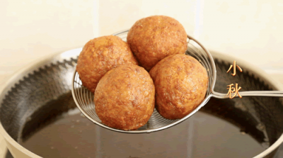 四喜丸子的家常做法教程(四喜丸子正确做法,学会这几步,多做一些冻起来,随