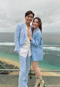 网民晒马国明近况,对方疑似裤裆爆开,专注低头玩手机全然不知