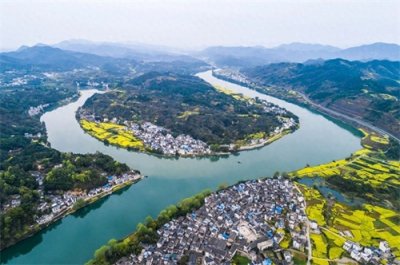 皖南三日自驾游:探秘徽州古村,赏云海里花海,无门票处处好风景