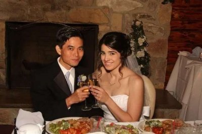 河南保安蔡小华:被大学女外教19封情书打动,今生俩孩子定居美国