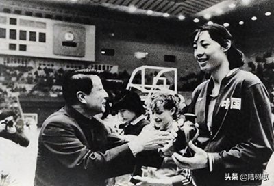 兰州军区与八一队及国家队女篮队员,陈月芳