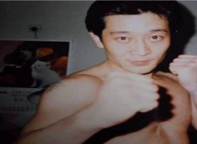 北京黑道一大猛将,持刀硬闯浙江村,向华强都要避其锋芒