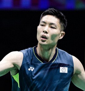 山东力克上海 高诗岩累到虚脱 四节7人次上场40分钟 宛如生产队的驴